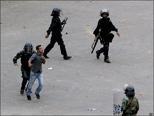 Heavy security forces all around Iran's major city on the 2nd week of Upraising of Iranian Youth in June of 2009, Government Crack down on Iranian's protesting the election result - Millions of Iranians Protes Iran Presidential Election result - Islamic Republic of Iran Government cracks down on Iranian youth protesting the lack of Freedom and aleged Fraud election result