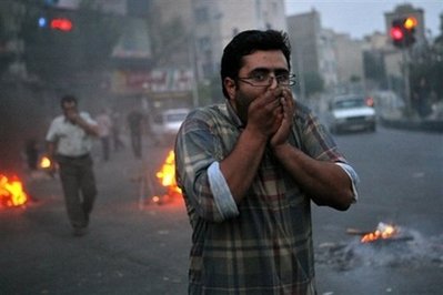 Iran security forces beating participants of a peaceful protest, Hundreds and pehaps thousands of Iranian arrested in Tehran and other major cities in Iran, Government Crack down on Iranian's protesting the election result - Millions of Iranians Protes Iran Presidential Election result - Islamic Republic of Iran Government cracks down on Iranian youth protesting the lack of Freedom and aleged Fraud election result