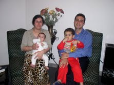 http://www.farsinet.com/persecuted/images/pastor_youcef_nadarkhani_wife_kids.jpg
